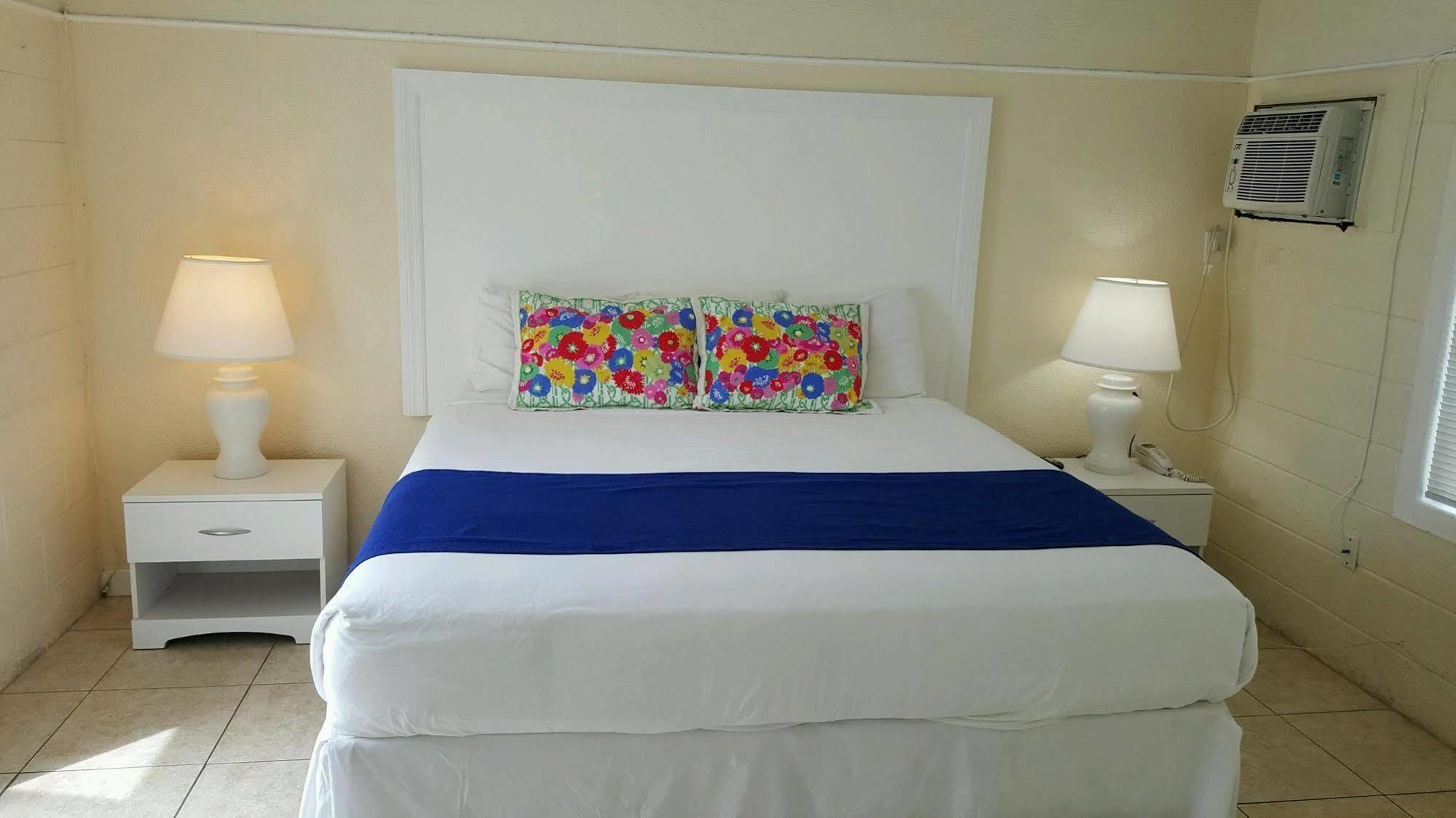 Kingsail Resort Маратон Экстерьер фото